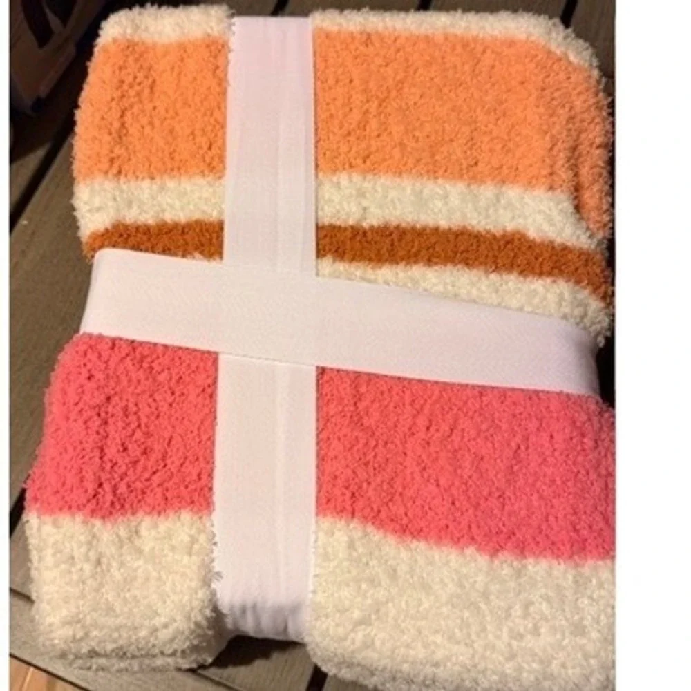 Makers Collective Eyelash Stripe Throw Blanket Unisex 50x60 Pink Orange NWT Cozy